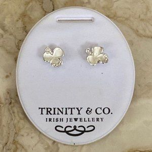 NWT Trinity?& Co Silver Tone Irish Shamrock Stud Earrings